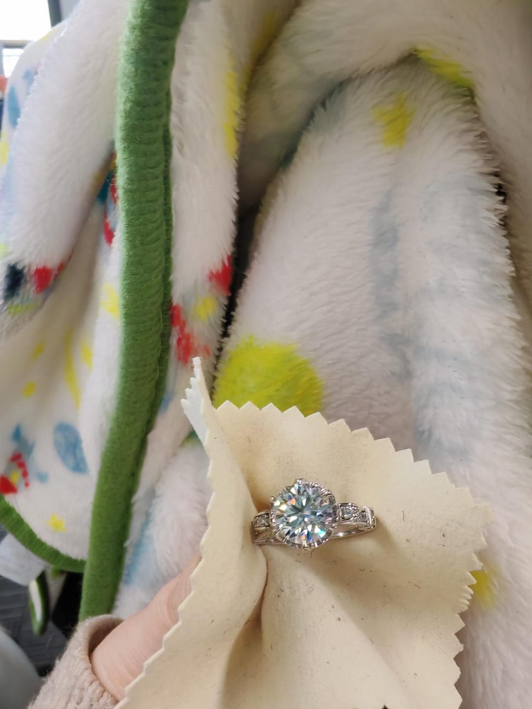 Customer photo review of S925 Moissanite 1.0~2.0 Carat Engagement Ring Promise Ring For Women