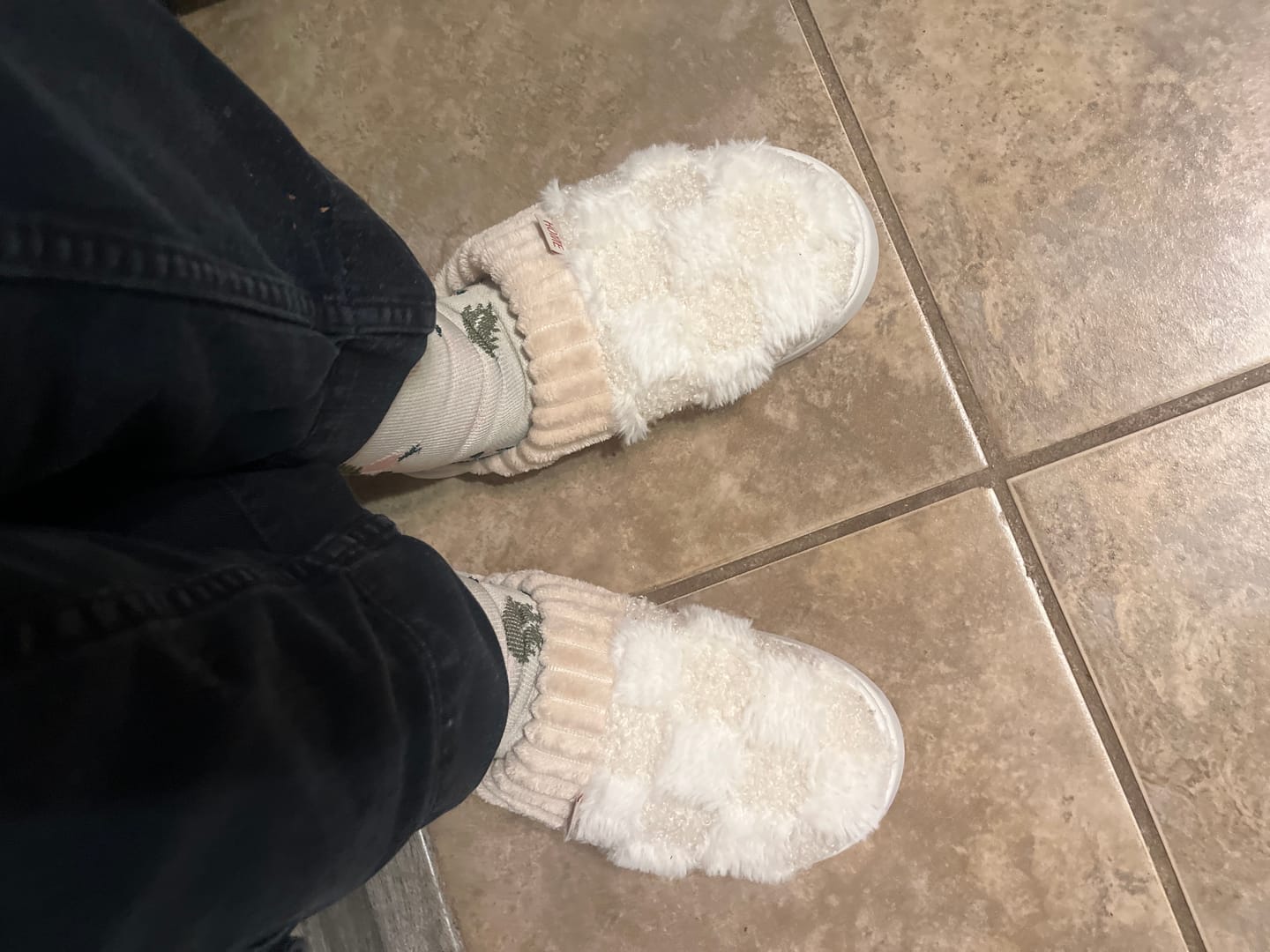 Customer photo review of Nordic Fluffy Slippers