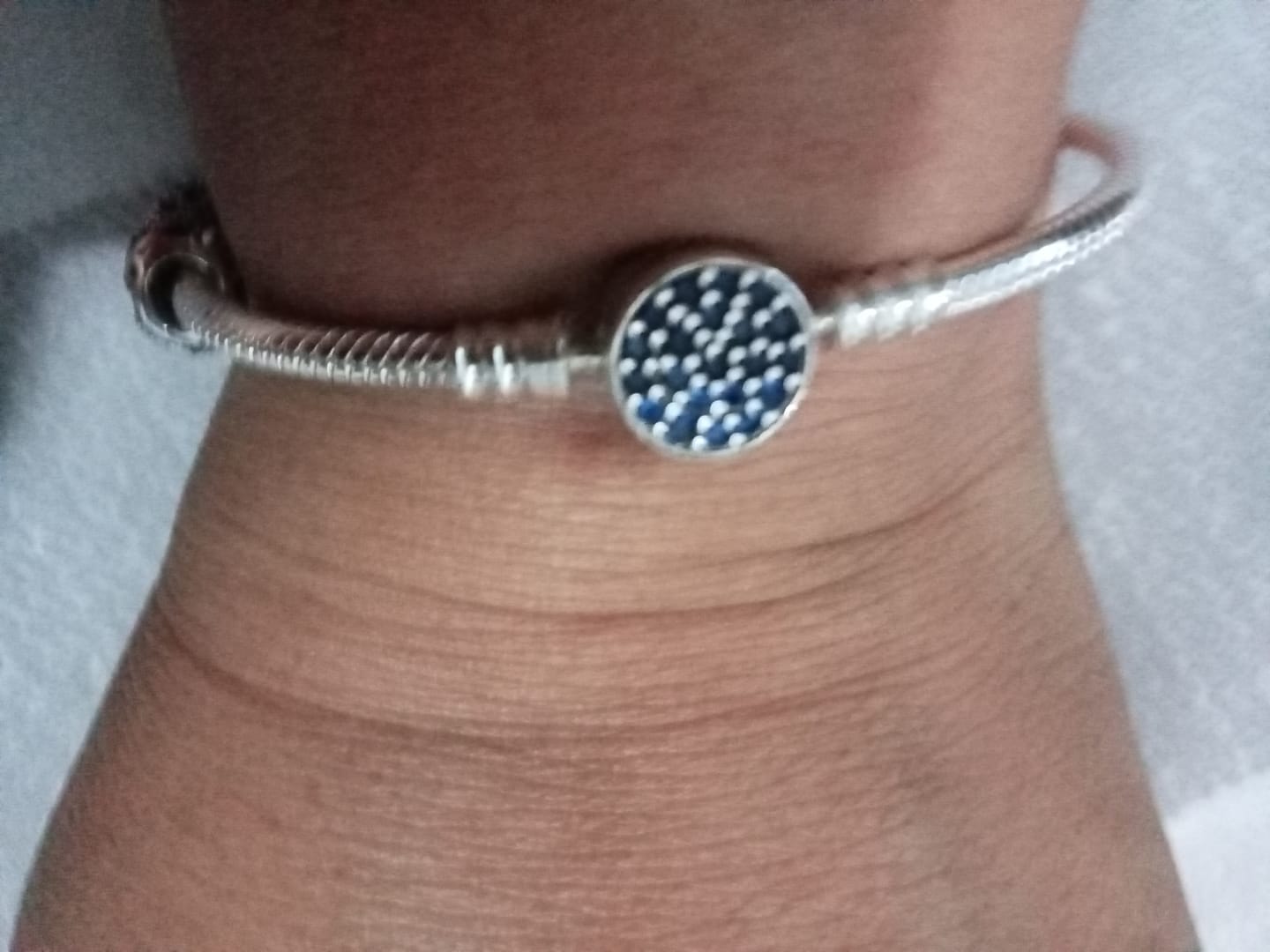 Customer photo review of Pulsera Luna Llena