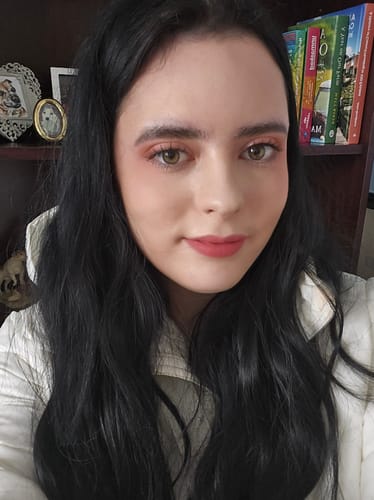 Customer photo review of The Loose Wave HD Fibre 24" Lace U Part Wig