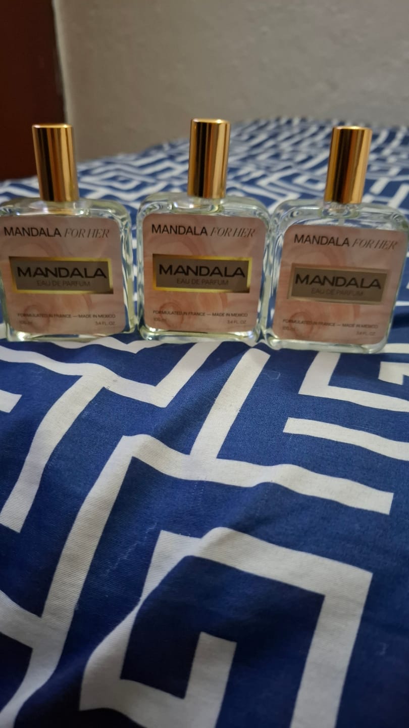 Customer photo review of Eclatante Femme - Inspirado en COCO MADEMOISELLE INTENSE de CHANEL 100ml