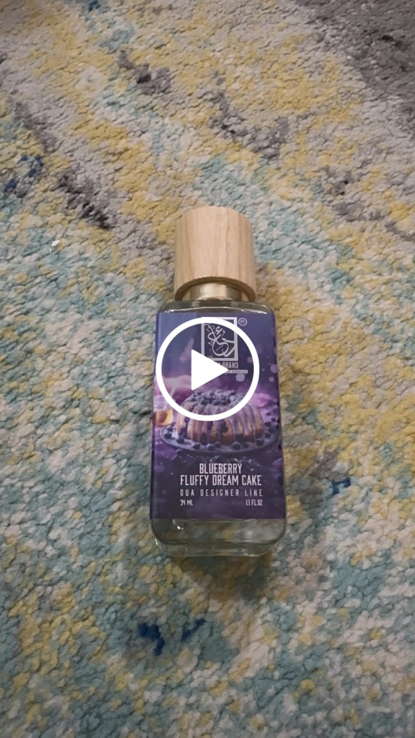 Customer video review of Blueberry Fluffy Dream Cake