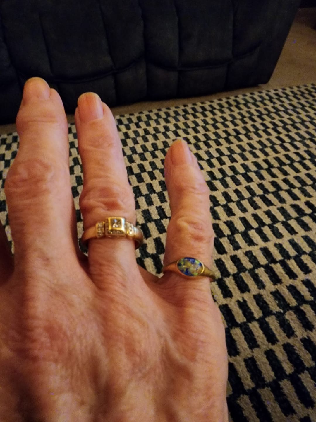 Customer photo review of Golden Oval Ring with Cremation Ashes
