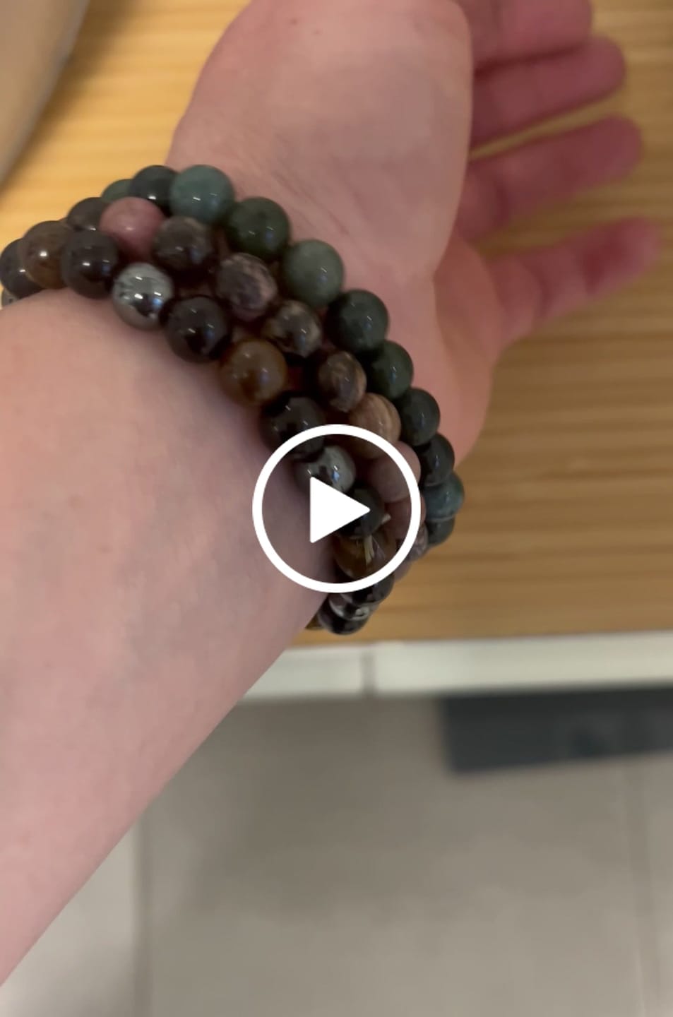 Customer video review of Bracelet "Triple Protection" en Hématite, Oeil de Tigre et Obsidienne