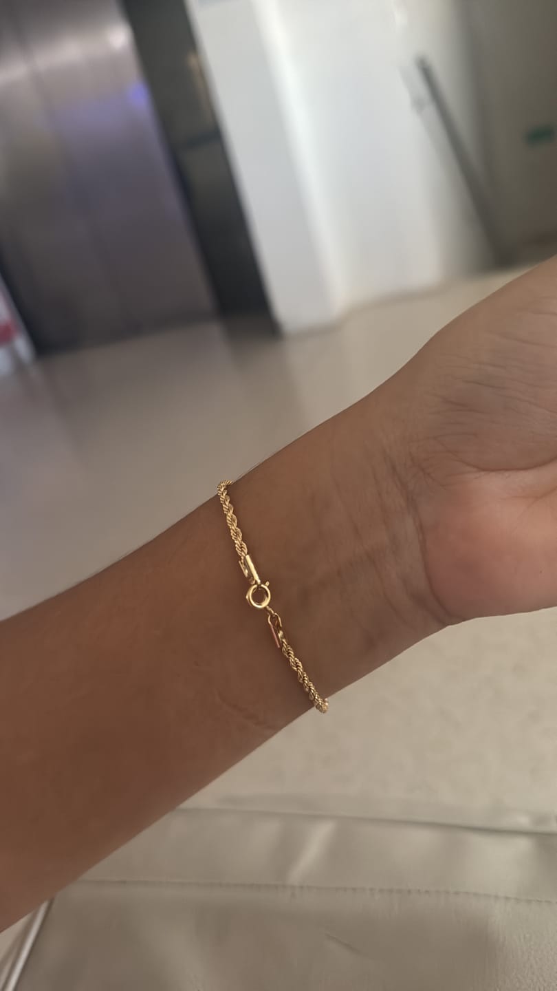 Customer photo review of Pulsera Lazo en Oro laminado 18k