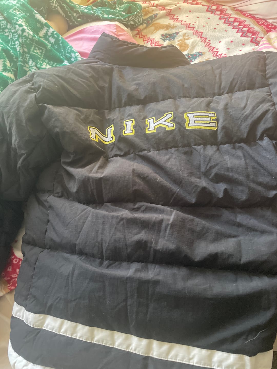 Customer photo review of Nike Vintage Puffer Jacket Spellout RARE 1990s (L)
