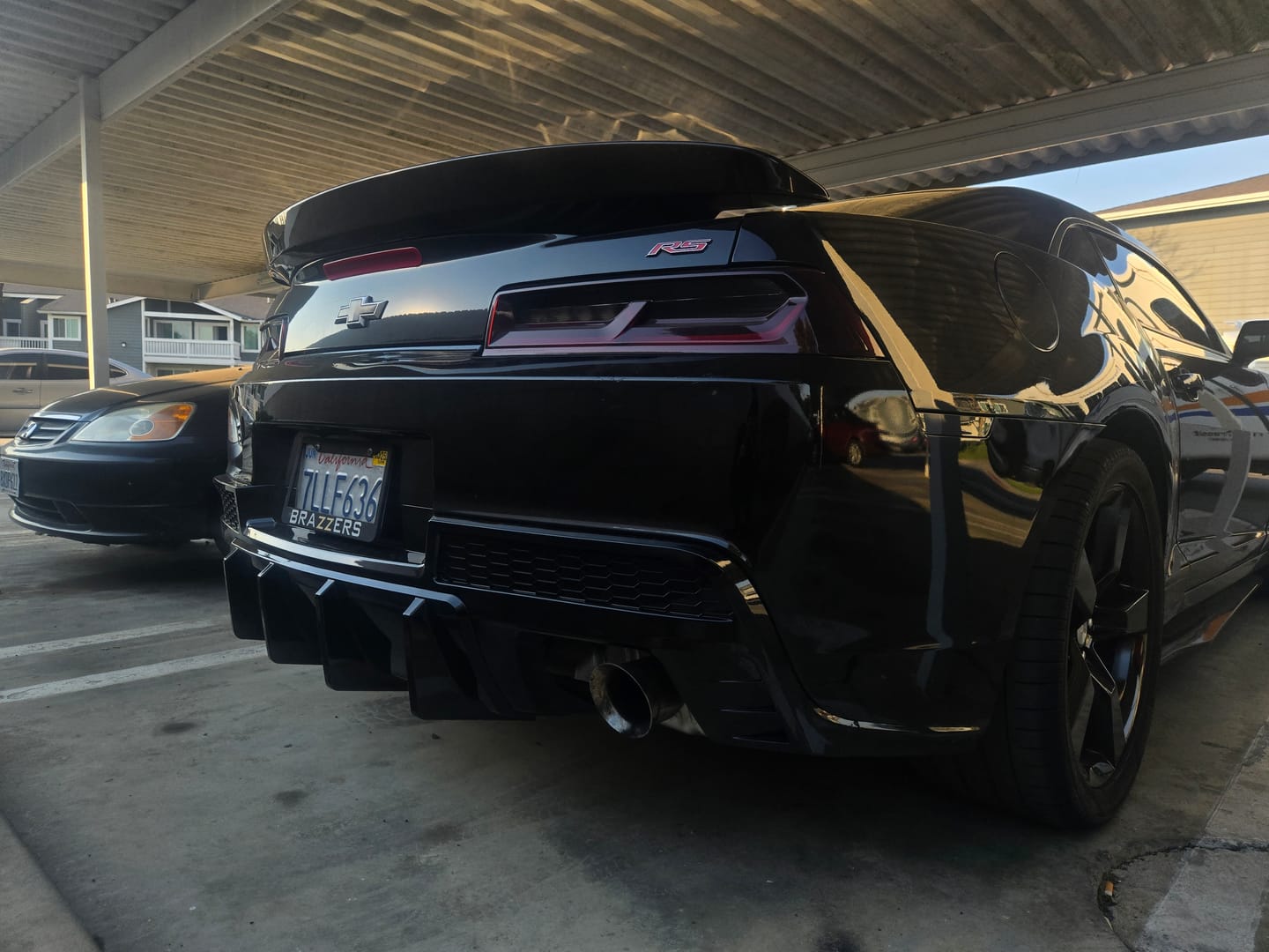 Customer photo review of 2014-2015 Chevy Camaro Evo Style Shark Fins Rear Diffuser Quad/Single Tips
