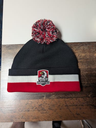 Customer photo review of Skimütze mit Bommel schwarz weiß rot gestreift
