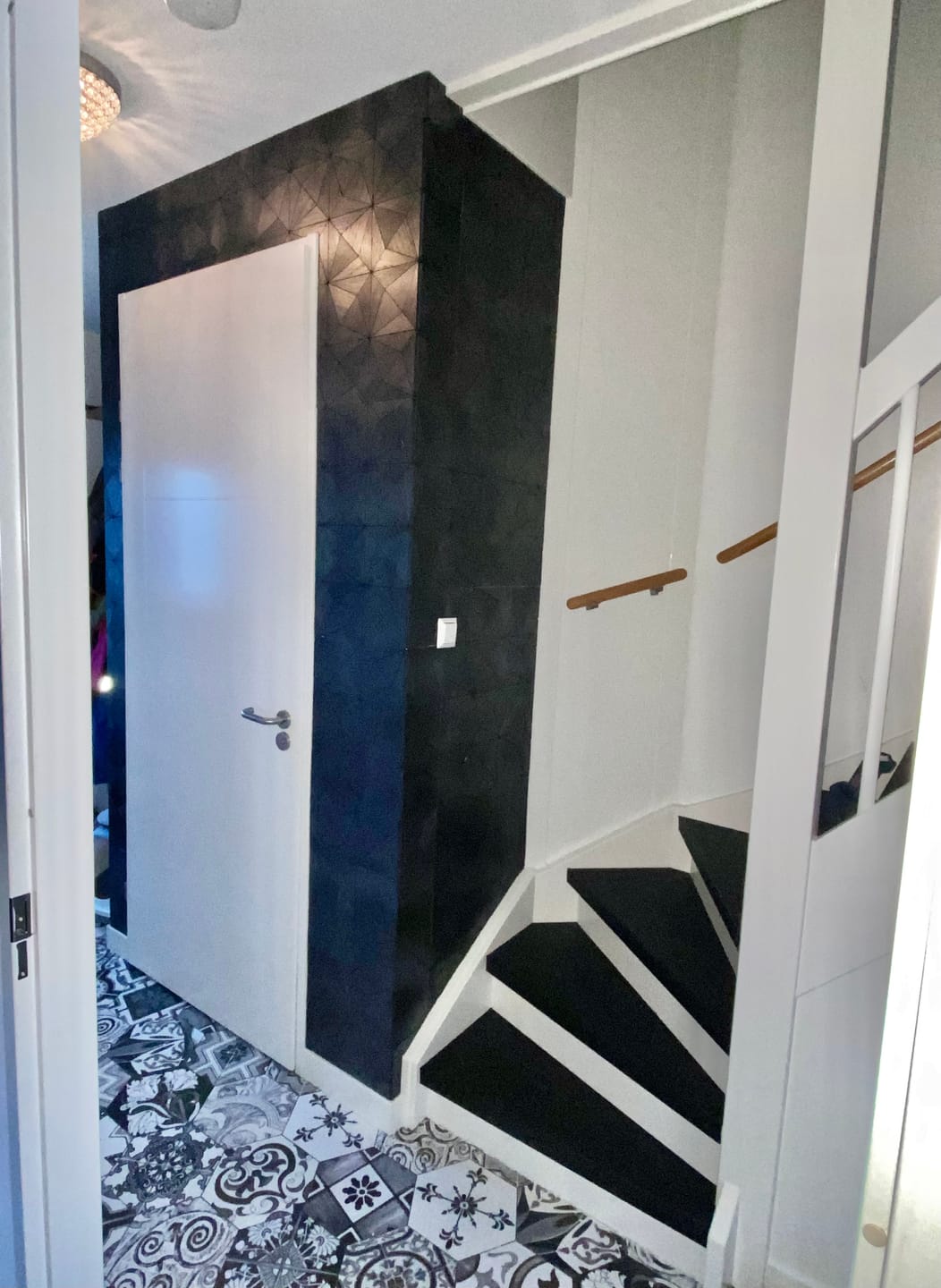 Customer photo review of Decopanel Nolan - Black - 60cmx60cm