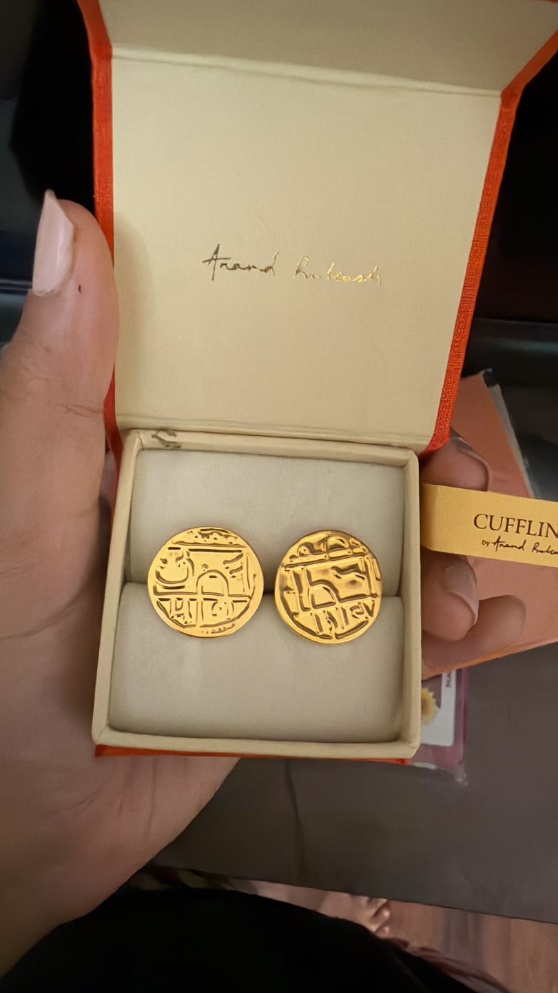 Customer photo review of Cufflinks - Chhatrapati Shivaji Maharaj - Hon Coin