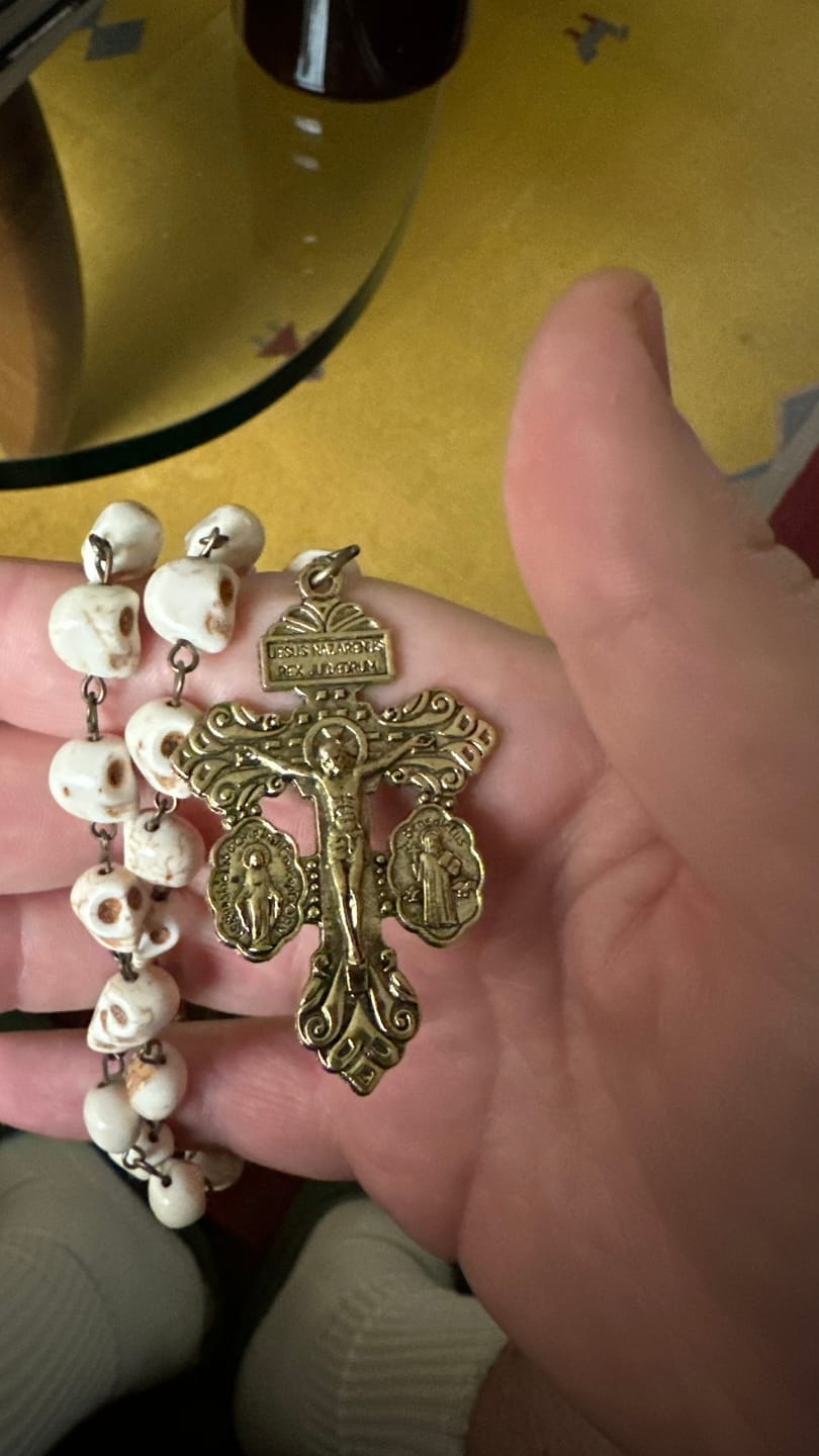 Customer photo review of FREE Today: Saint Benedict & Crucifix of 8 mm White Pine Skull Alloy Chain Rosary