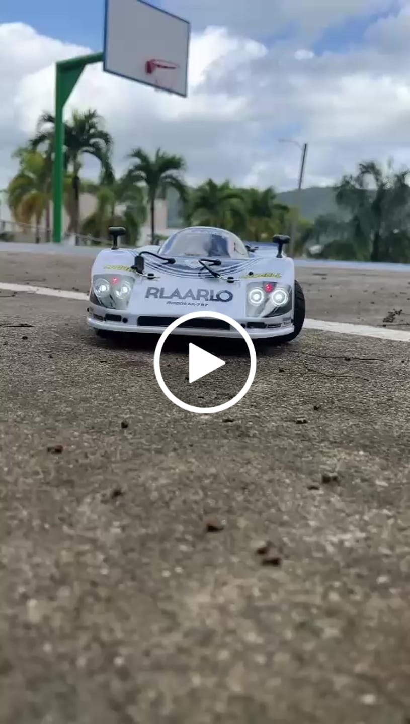 Customer video review of Front Steering Hub Set For 1/10 Scale On-Road Cars