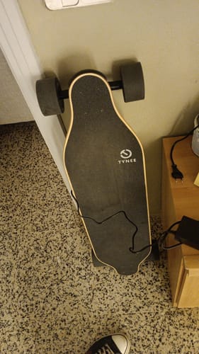 Customer photo review of Tynee® Ultra Hub Motor Electric Skateboard & Longboard