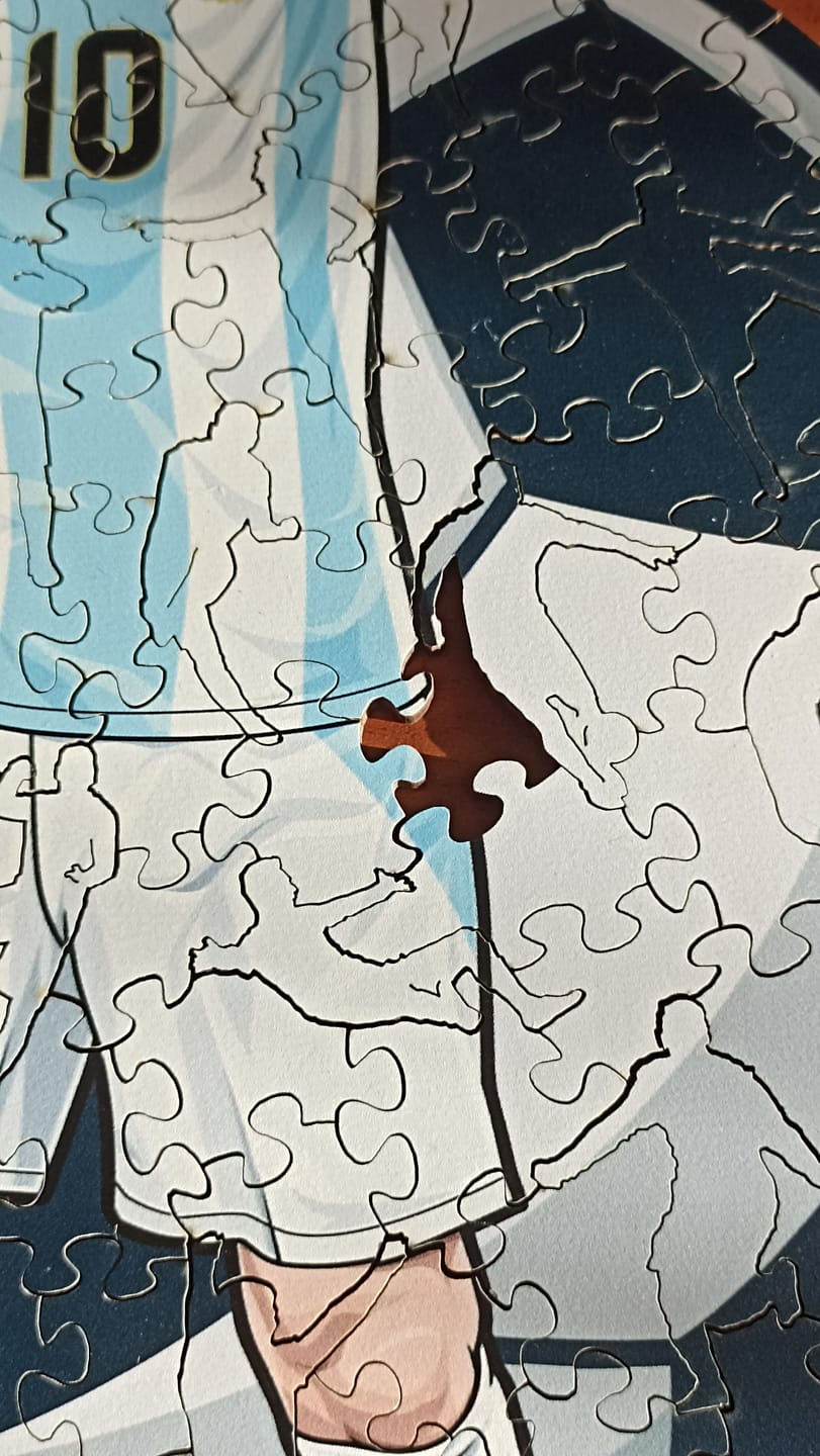 Customer photo review of Lionel Messi - Wooden Puzzle