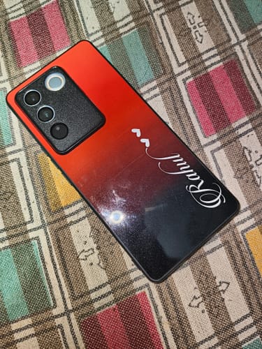 Customer photo review of Customize Name Gradient Glass Case Cover Red Wine For Vivo