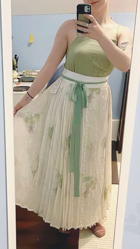 Customer photo review of Chen Xi 晨曦 Morning Glow Modernized Song Dynasty Daily Slip Dress