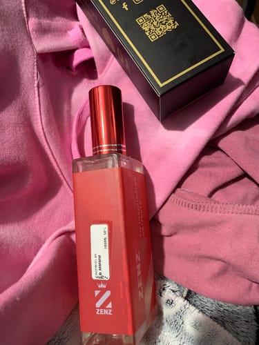 Customer photo review of Perfume Tendencia D MMMM… Julieta Has a Gun NUEVO OCTUBRE 2024 zenz