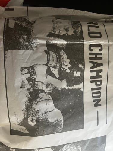 Customer photo review of Stillknocks Crew Neck