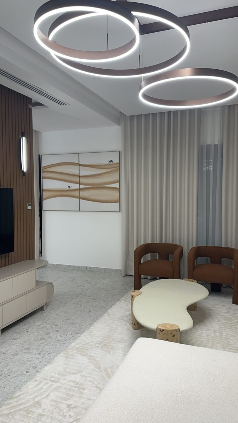 Customer photo review of Simple Installation for Wall Hanging Painting / Metal Artworks / Mirror Pm-Fix