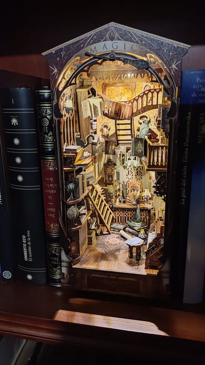 Customer photo review of Book Nook Magic World