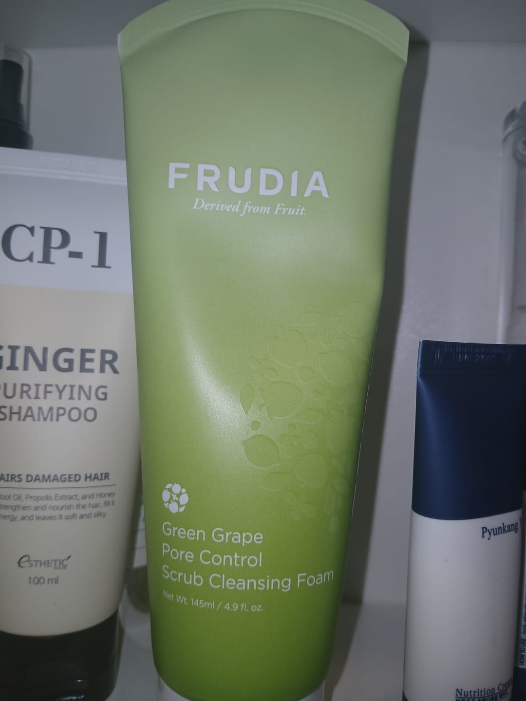 Customer photo review of Putas-skrubis dziļai poru attīrīšanai Frudia Green Grape Pore Control Scrub Cleansing Foam