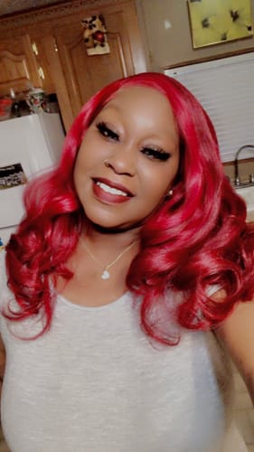 Customer photo review of Nutique Illuze Glueless Synthetic 13x5 HD Lace Front Wig - SOLMINA