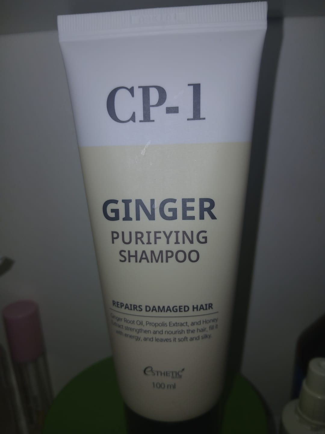 Customer photo review of Atjaunojošs šampūns matiem ar ingvera sakni CP-1 Ginger Purifying Shampoo