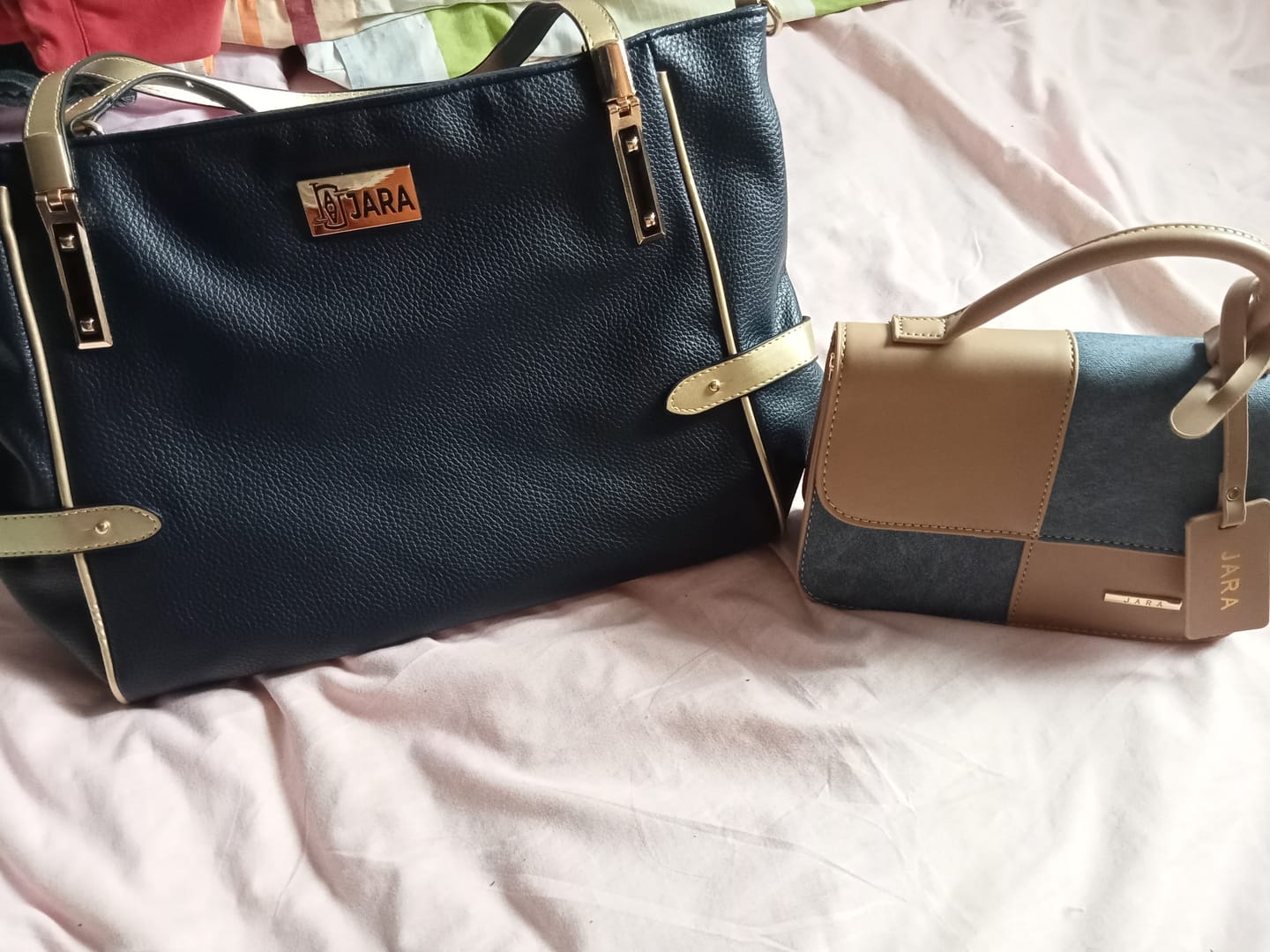 Customer photo review of VENICE LEATHER TOTE BAG