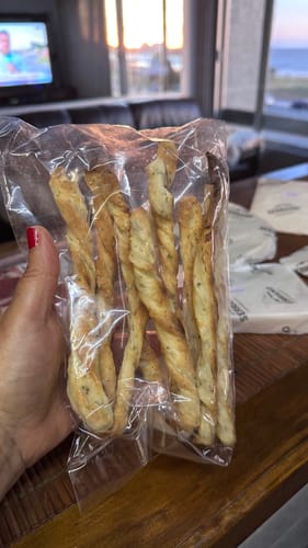 Customer photo review of Grisines, artesanales, caseros (9 unidades)