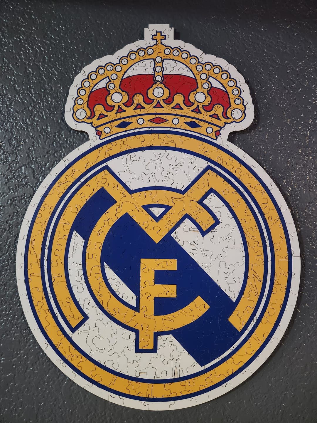Customer photo review of Real Madrid CF® Logo - Wooden Puzzle