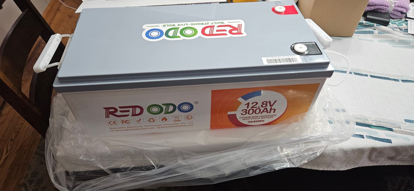 Customer photo review of [Pre-Order] Redodo 12V 300Ah Lithium LiFePO4 Battery: Large Capacity, Compact Design