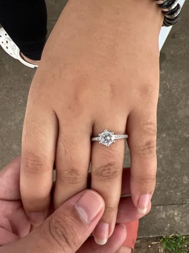 Customer photo review of 1.5ct Porto XL Engagement Ring (Semi Machine Made)