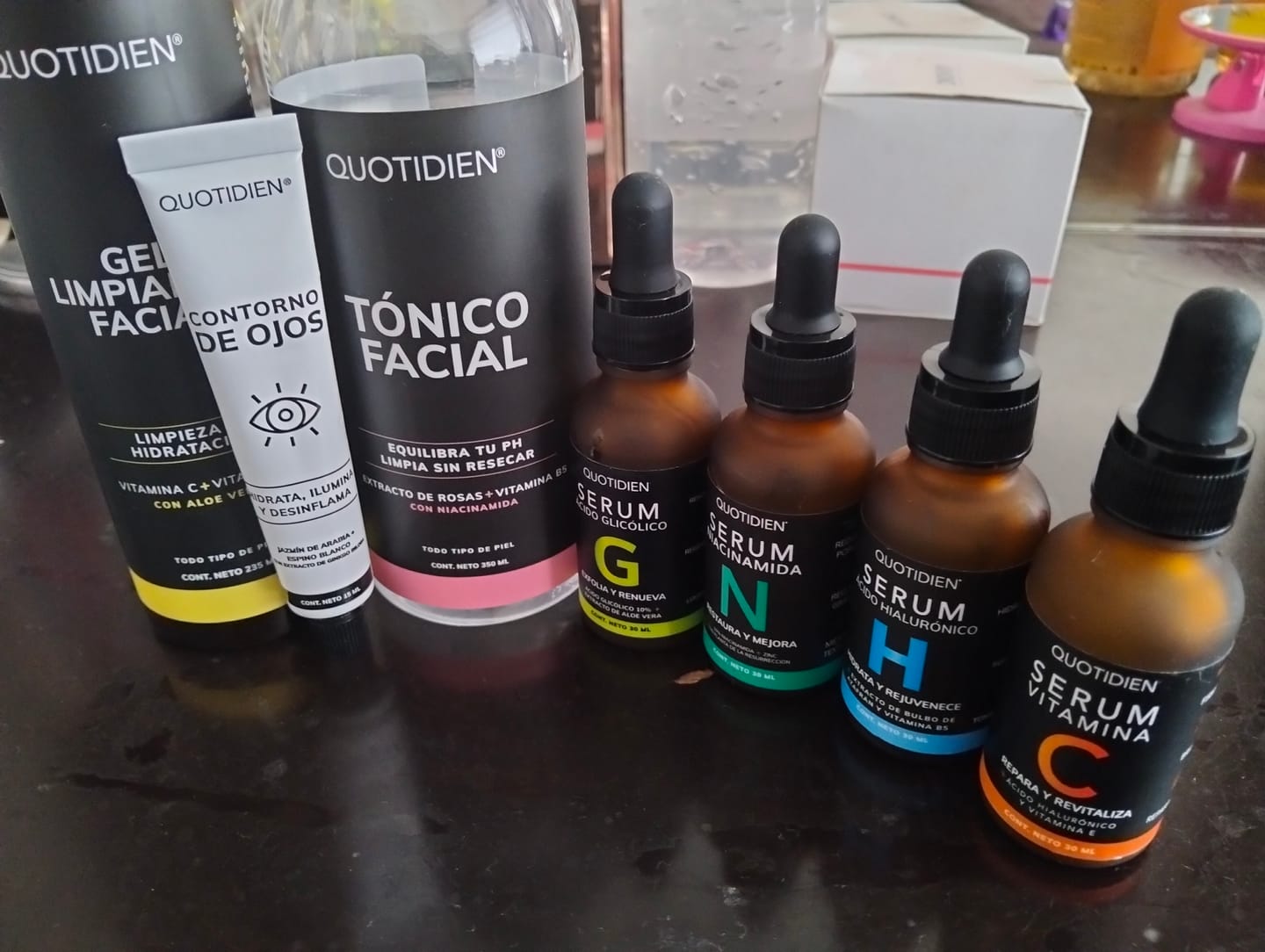 Customer photo review of Kit Piel Deslumbrante (47% OFF) - Limpiador + Tónico + Serum Vitamina C + Serum Niacinamida + Serum Ácido Glicólico + Serum Ácido Hialurónico + Contorno de Ojos