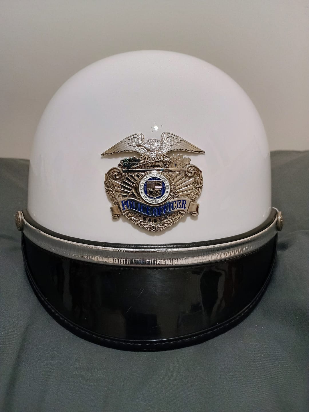 Customer photo review of LAPD Los Angeles Police Officer Cap Badge Hat Insignia Replica Movie Props