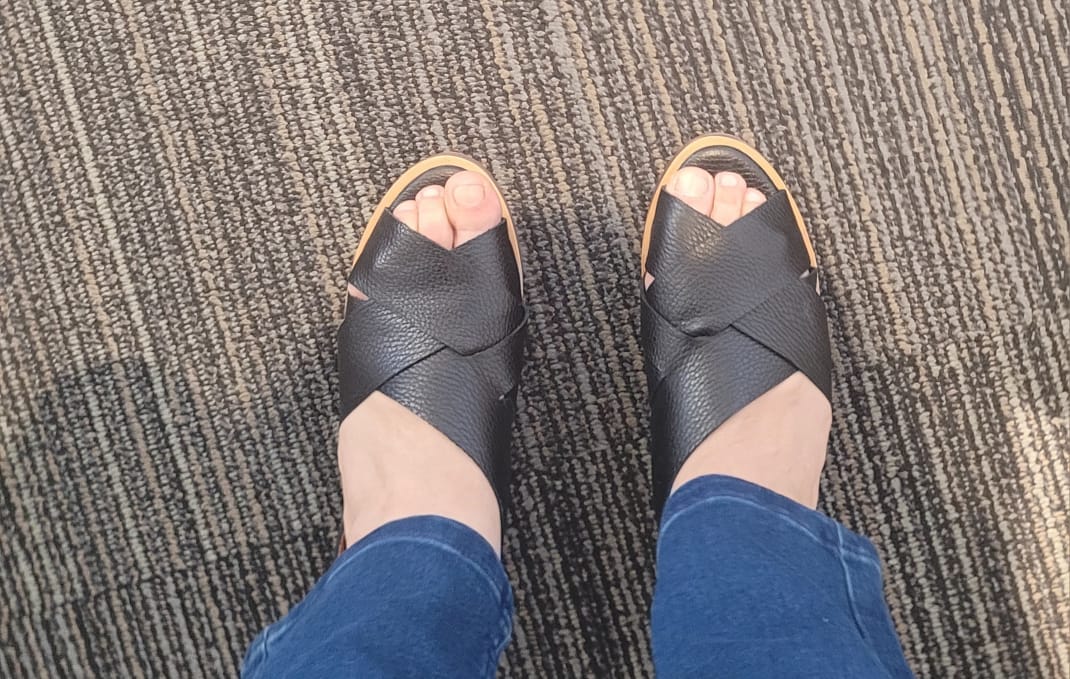 Customer photo review of Sandalia Mujer / Socaire Negro