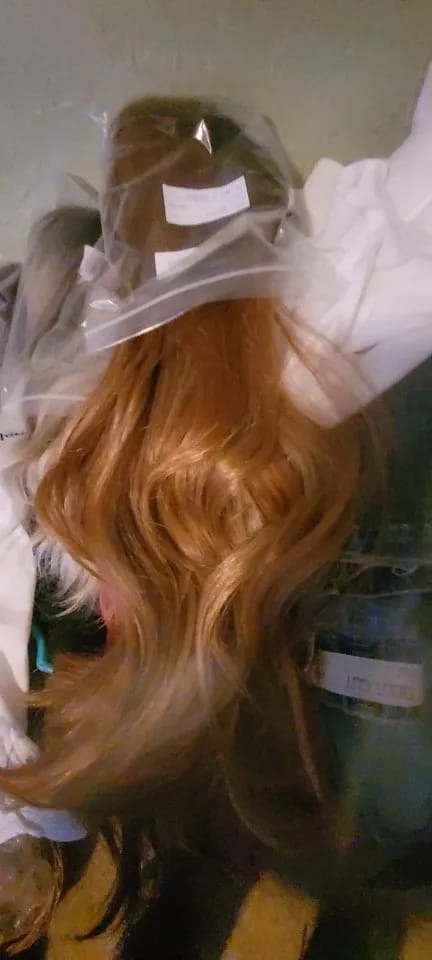 Customer photo review of Synthetic Hair Wig Long Body-Wave With Bangs — Ombre Honey Brown | KIMLUD