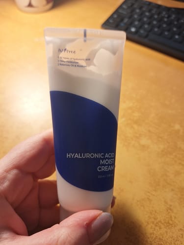 Customer photo review of Krēms dziļai ādas mitrināšanai ar hialuronskābe IsNtree Hyaluronic Acid Moist Cream