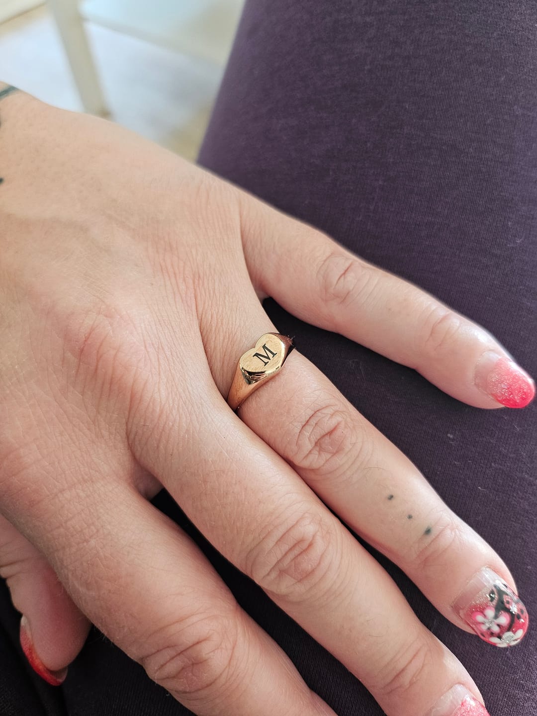 Customer photo review of Bague Initiale Personnalisée Chevalière