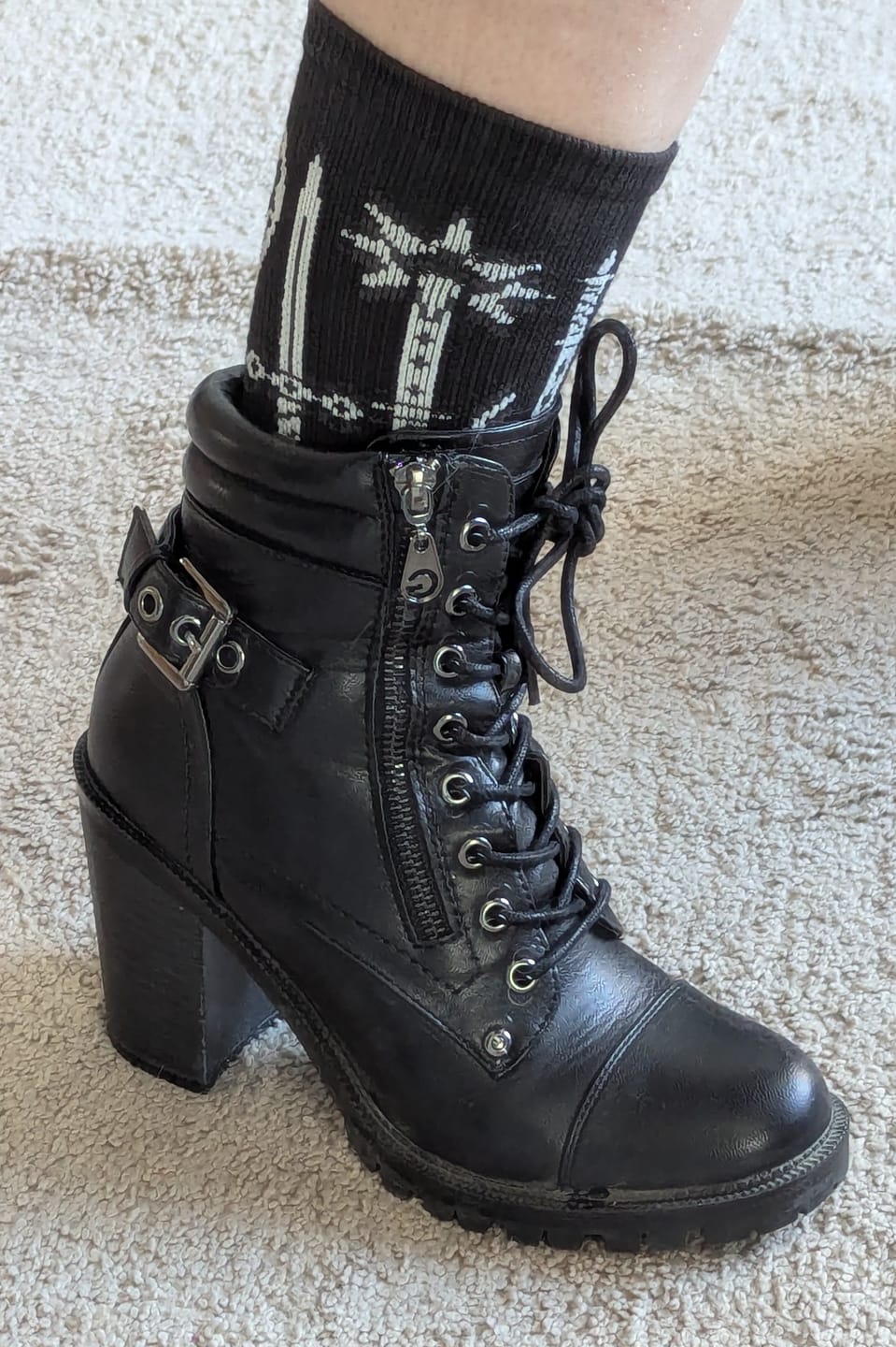 Customer photo review of Armory - Crew Socks