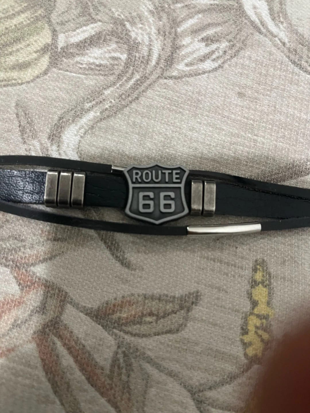 Customer photo review of Bracelet Johnny Hallyday Route 66 - 2 modèles