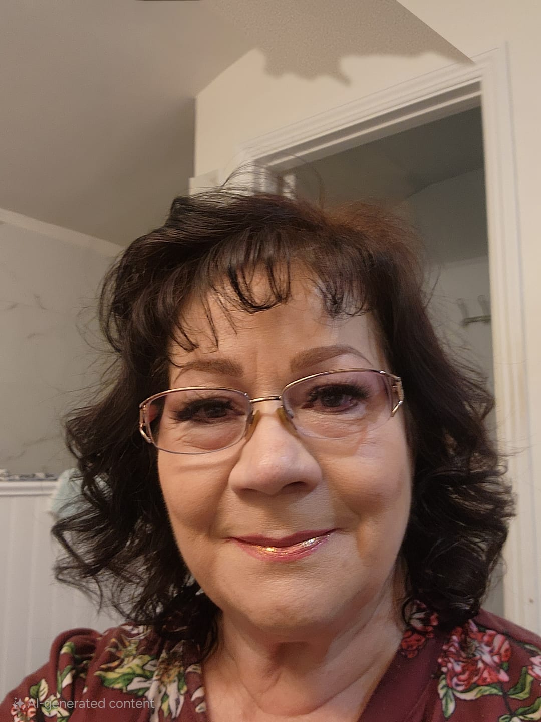 Customer photo review of Chrome Prism Lipgloss - Goldy Floss
