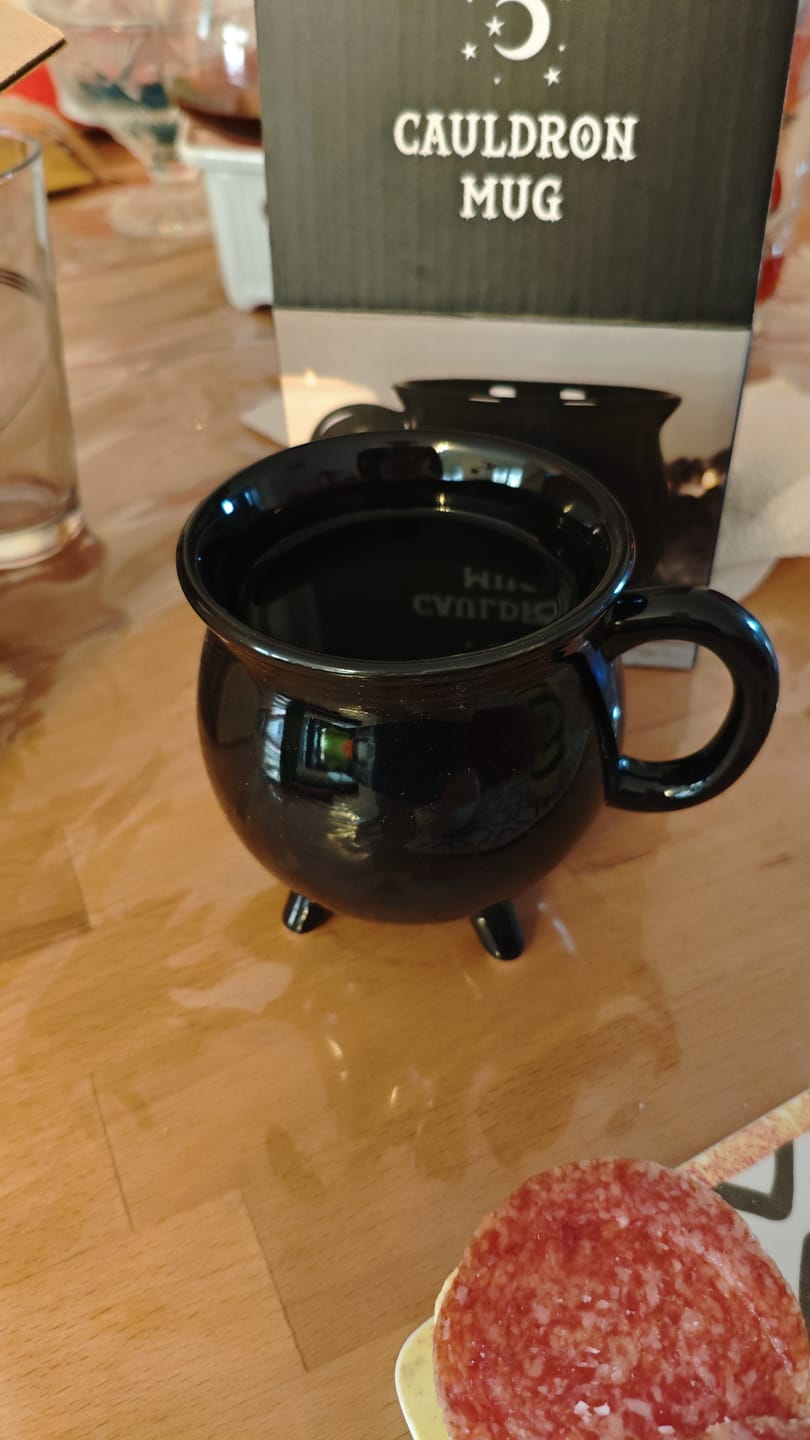 Customer photo review of Schwarze Kessel Tasse