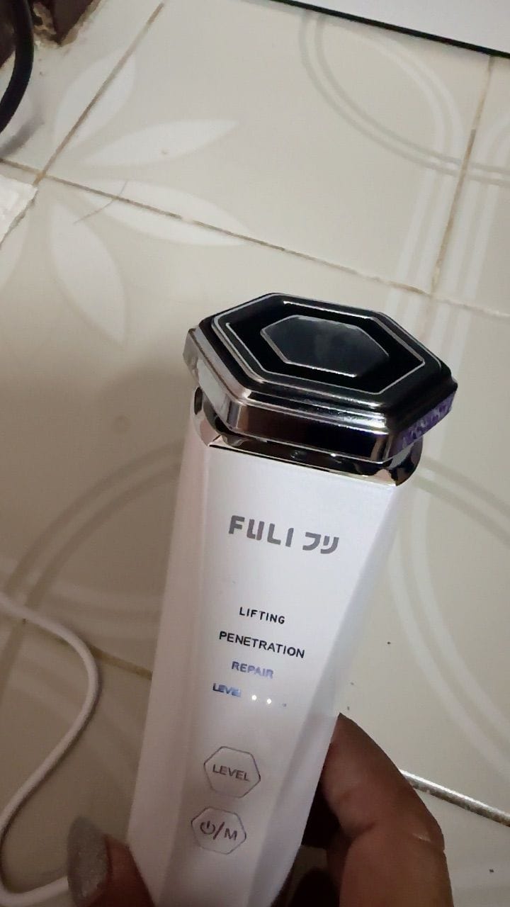 Customer photo review of Re-Aging เครื่องยกกระชับใบหน้า ด้วยคลื่นความถี่วิทยุสลายไขมัน Ultra RF/EMS | Re-Aging Ultra RF/EMS Skin Tightening Device
