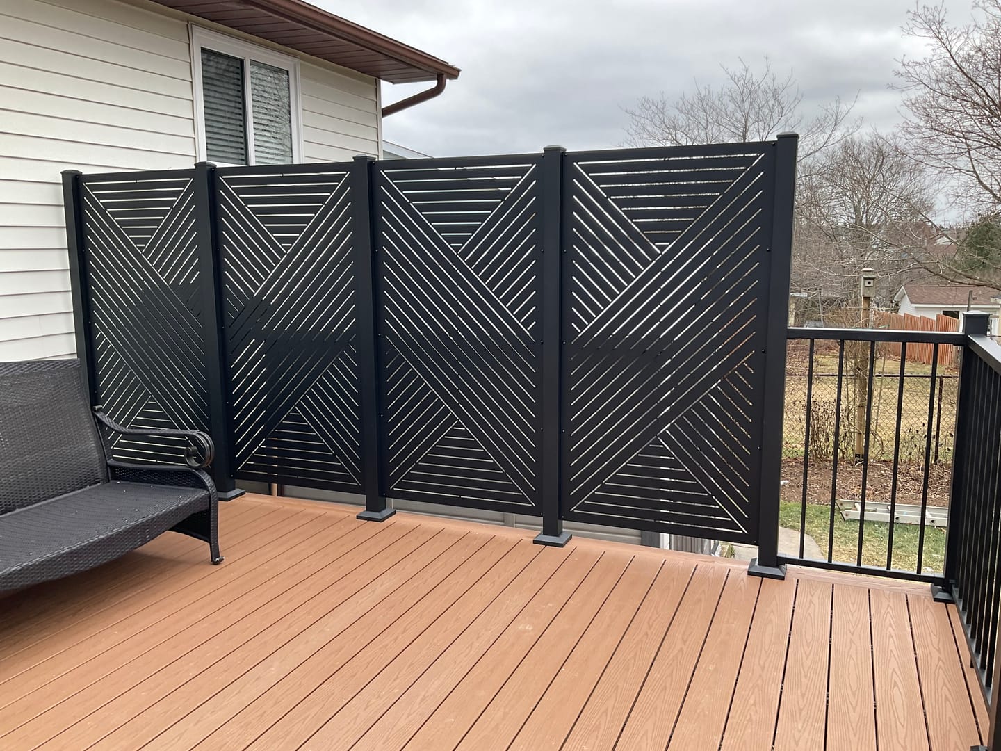 Customer photo review of Privacy Screen (Hexx)