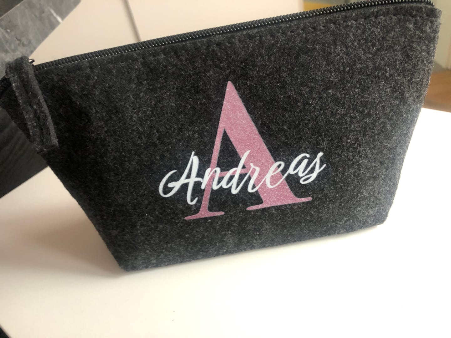 Customer photo review of Initiale - Individuelle Kosmetiktasche Filz