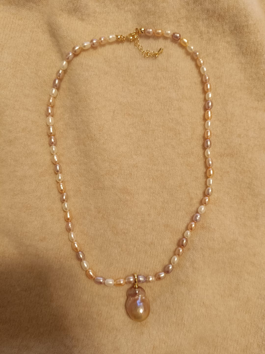 Customer photo review of TRINITY - Colorful Baroque Pearl Choker Necklace