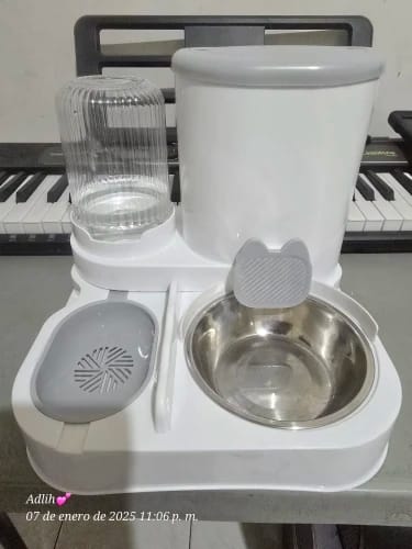 Customer photo review of Automatic Feeder and Drinker Bowl