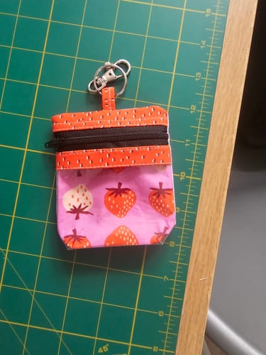 Customer photo review of Bubblegum Zip Pouch Pattern