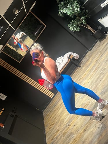 Customer photo review of Emily Paige Leggings
