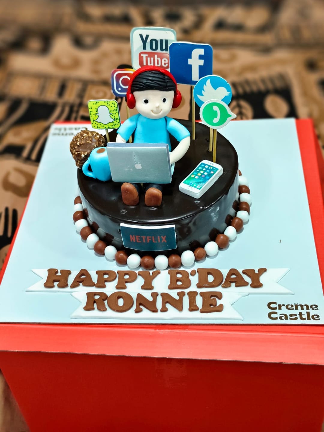 Customer photo review of Social Media Lover Cake